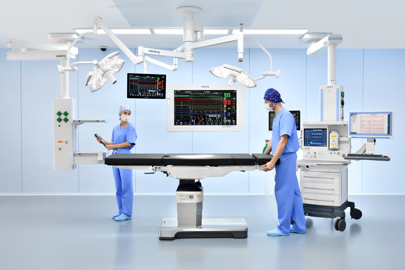 Операционный стол Mindray HyBase V8 Classic позволяет проводить операции с рентгеноконтролем. Опционально можно заказать рентгенопрозрачную секцию.
