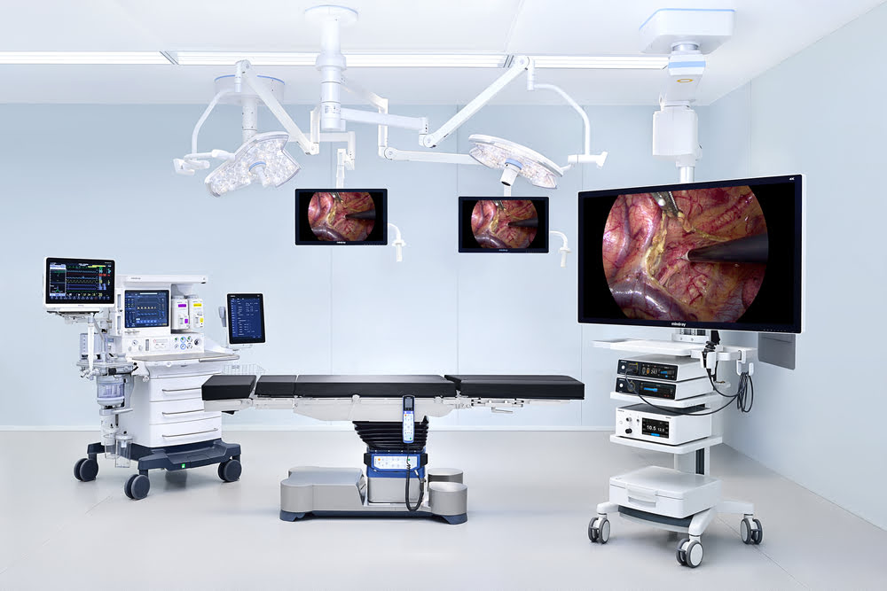 HyPixel U1: выбор монитора 31 или 55 дюймов, удобное размещение кабелей и 7-дюймовая наклоняемая на 10 градусов сенсорная панель для удобства наблюдения