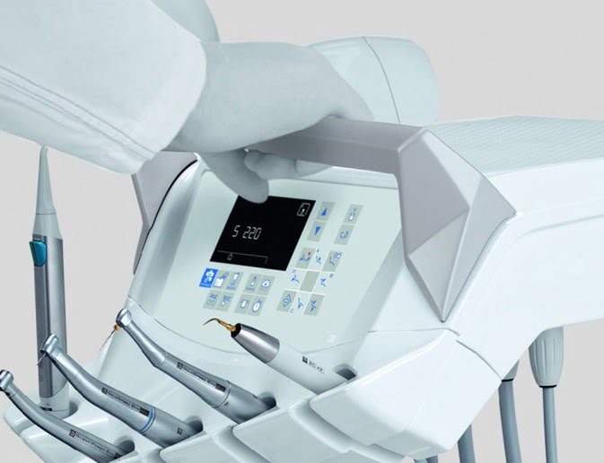 Стоматологическая установка Stern Weber S220 с верхней и нижней подачей инструментов