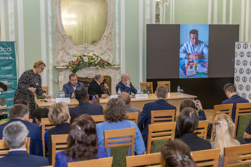 Видео-обращение переводчика книги «Рыжий лис» из Испании к участникам встречи друзей проекта «Доктора детям»