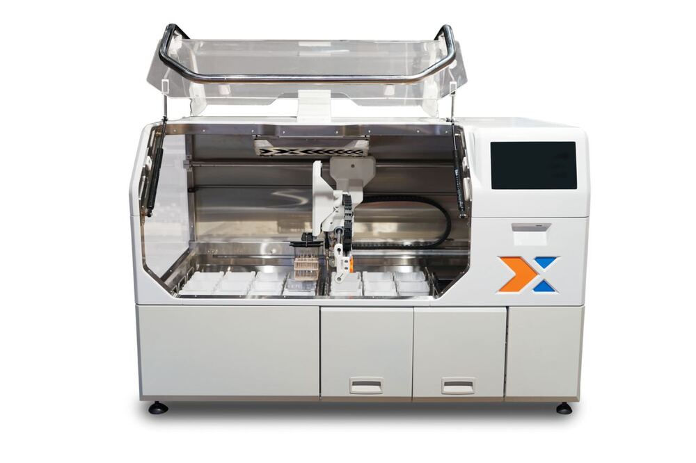 Окраска гистологических срезов позволяет лучше визуализировать структуру тканей и клеток.