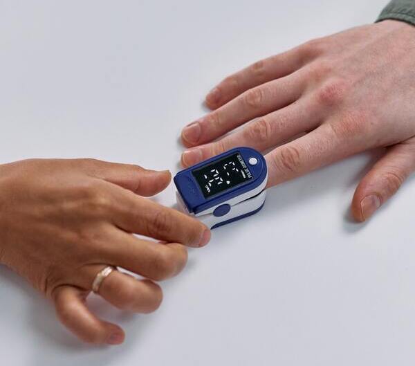Пульсоксиметр – простой и точный мониторинг кислорода в крови