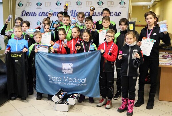 Тиара-Медикал поддержала детскую спортивную секцию по лыжным гонкам