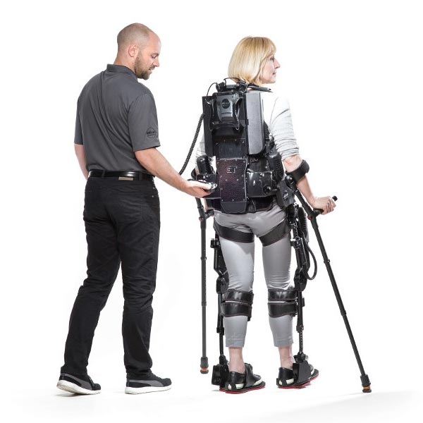 Ekso natural. Экзоскелет Ekso gt. Ekso Bionics экзоскелет. Экзоскелет Ekso gt 2020. Пассивный экзоскелет Экзар.