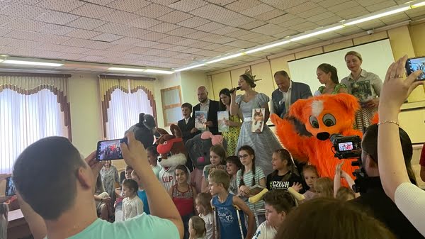 «Тиара-Медикал» спонсировала праздник для детей в Колпино